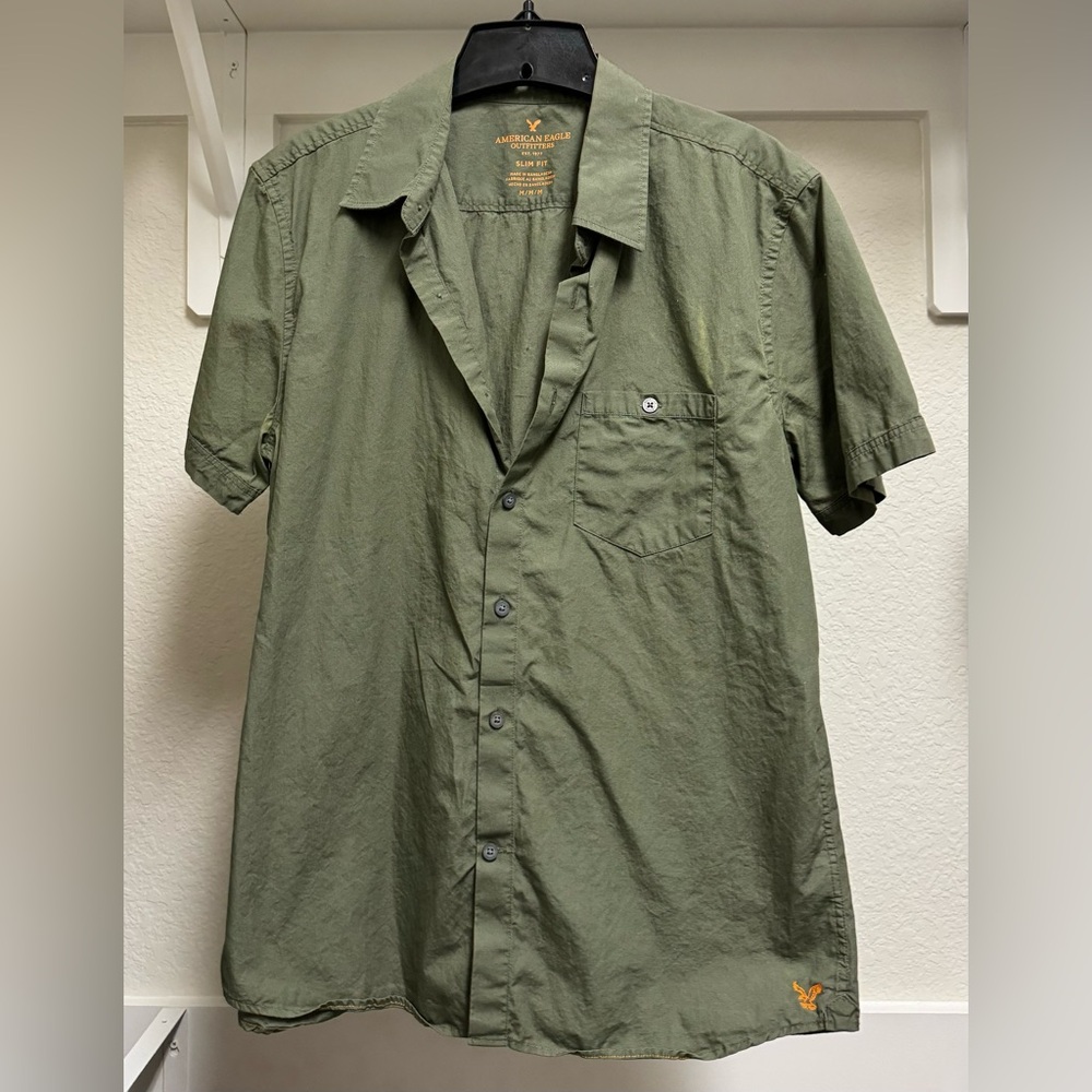 American Eagle Army Green Short Sleeve Button Down